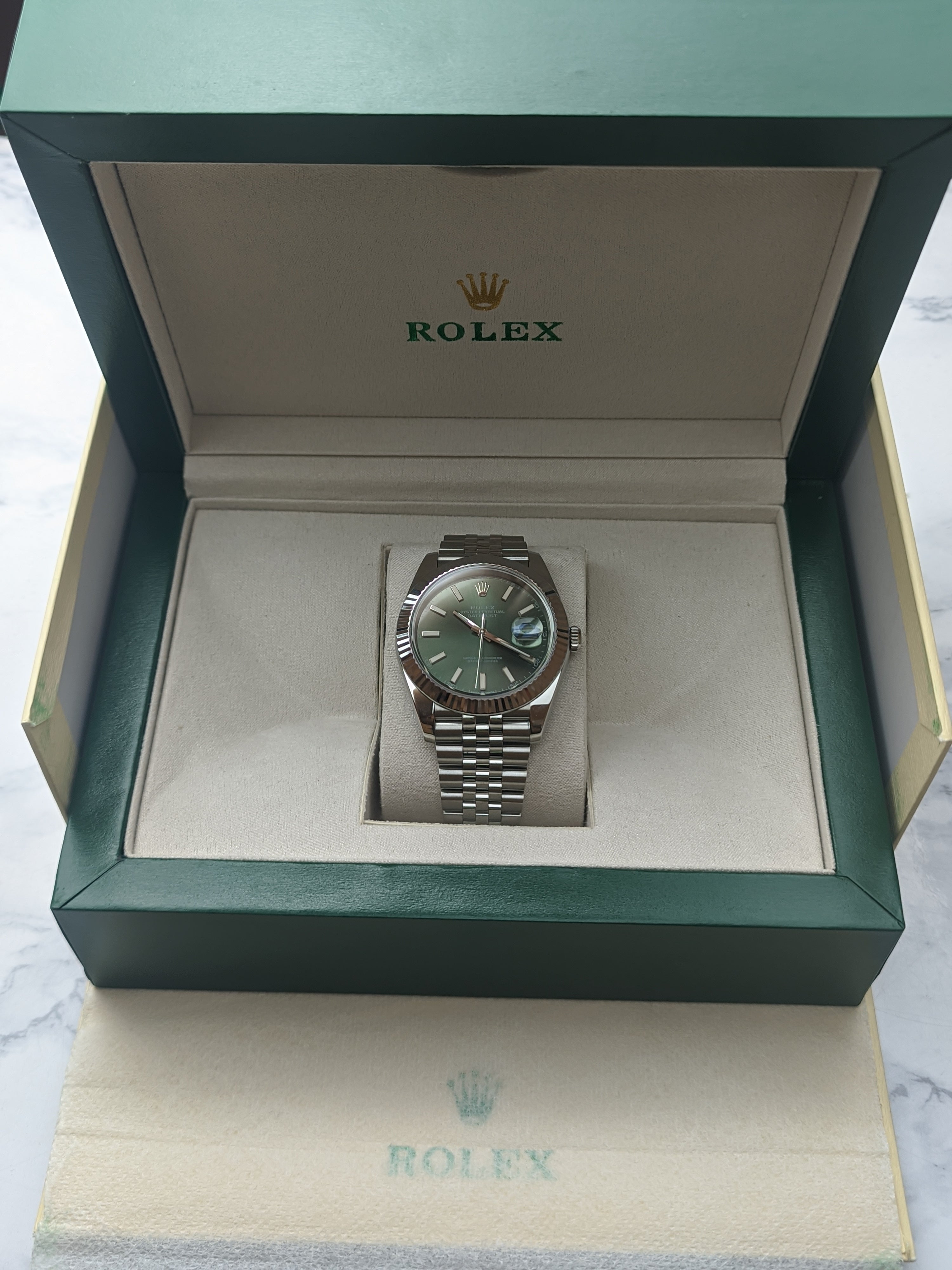 Rolex Datejust 41 Stainless Steel on Jubilee Bracelet - Mint Green